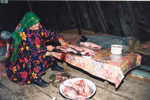 Nina_cleans_fish