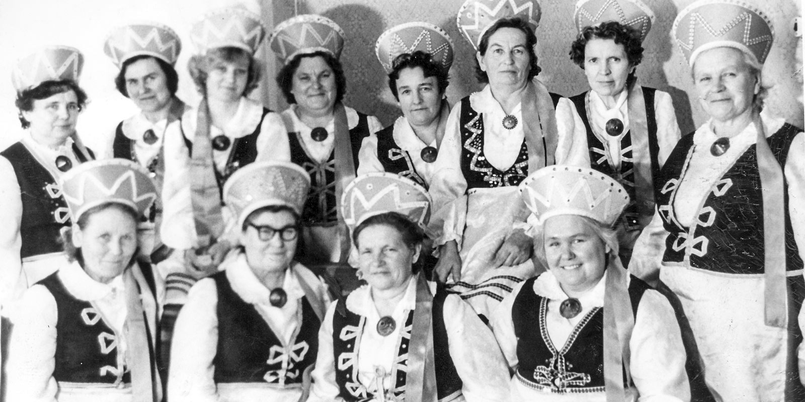 The Tsvetnopolye vocal ensemble in the 1980s. Photo: donated by Linda Tsirk during the 1997 expedition.