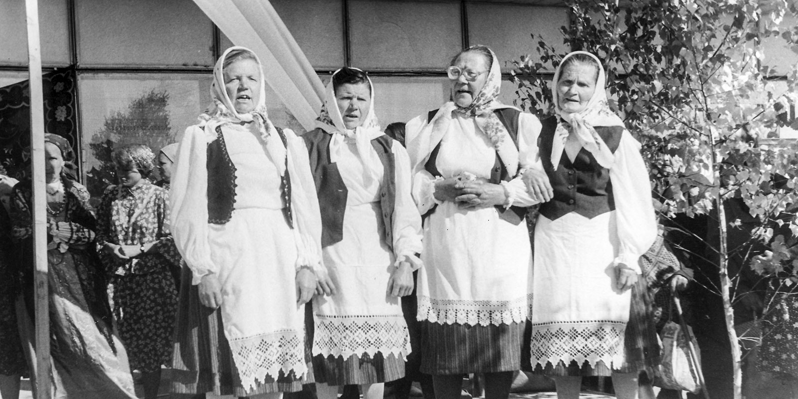 The Oravka folklore group in the 1970s: Liide Kalamis, Erna Nüüd, Berta Hank, and Ida Konovalova. Photo: donated by Ida Konovalova during the 1998 expedition.